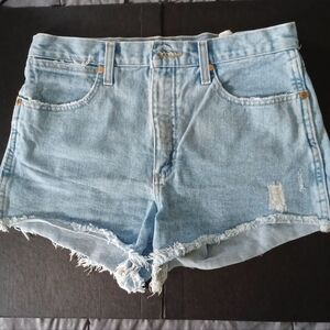 Wrangler Blue Jean High Rise Jean Shorts Women’s 29 Distressed Frayed Hem